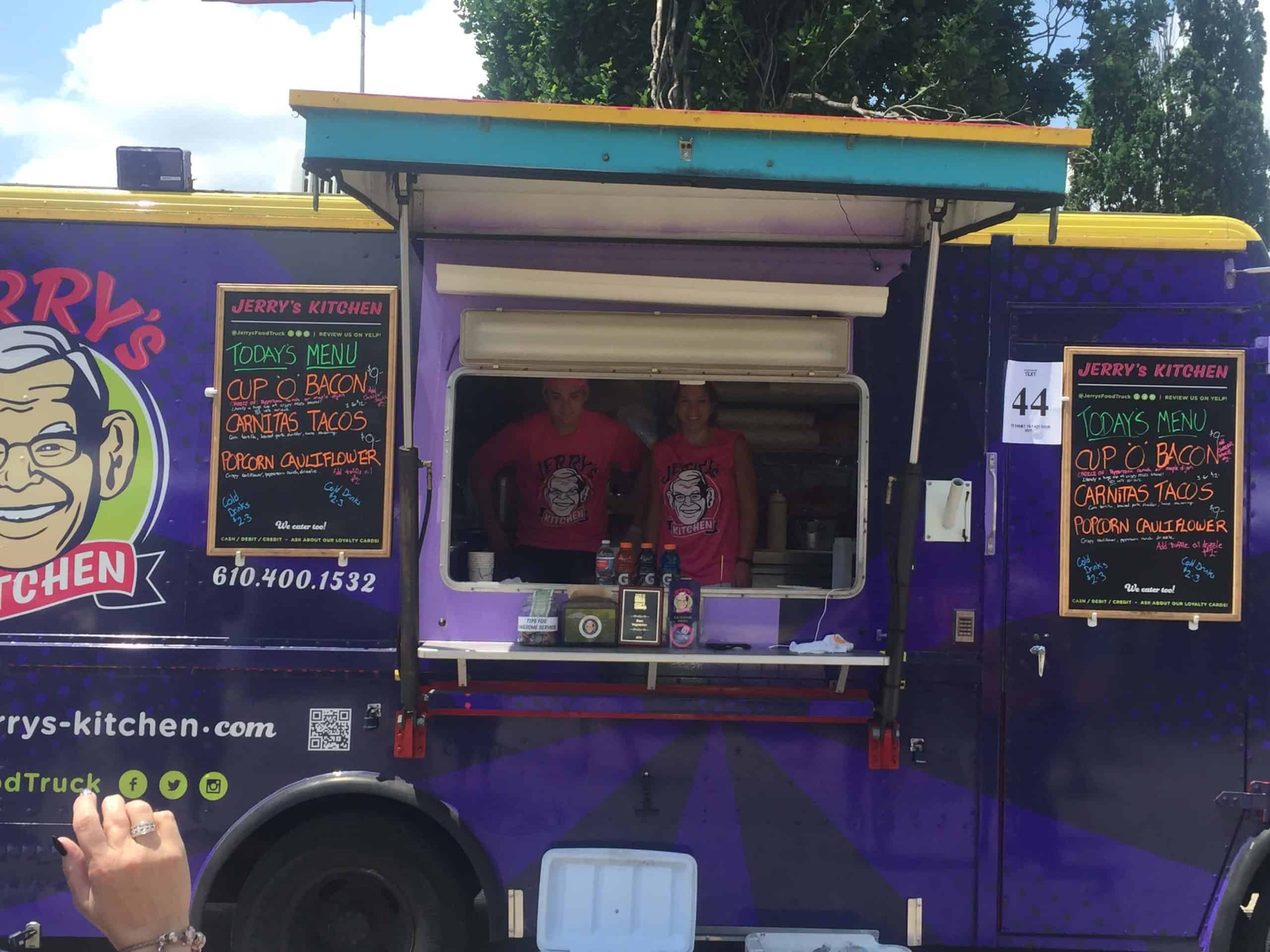 how to book a food truck in 4 simple steps jerrys kitchen onsite catering