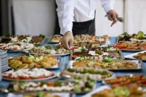 5 Tips for Picking the Best Holiday Catering