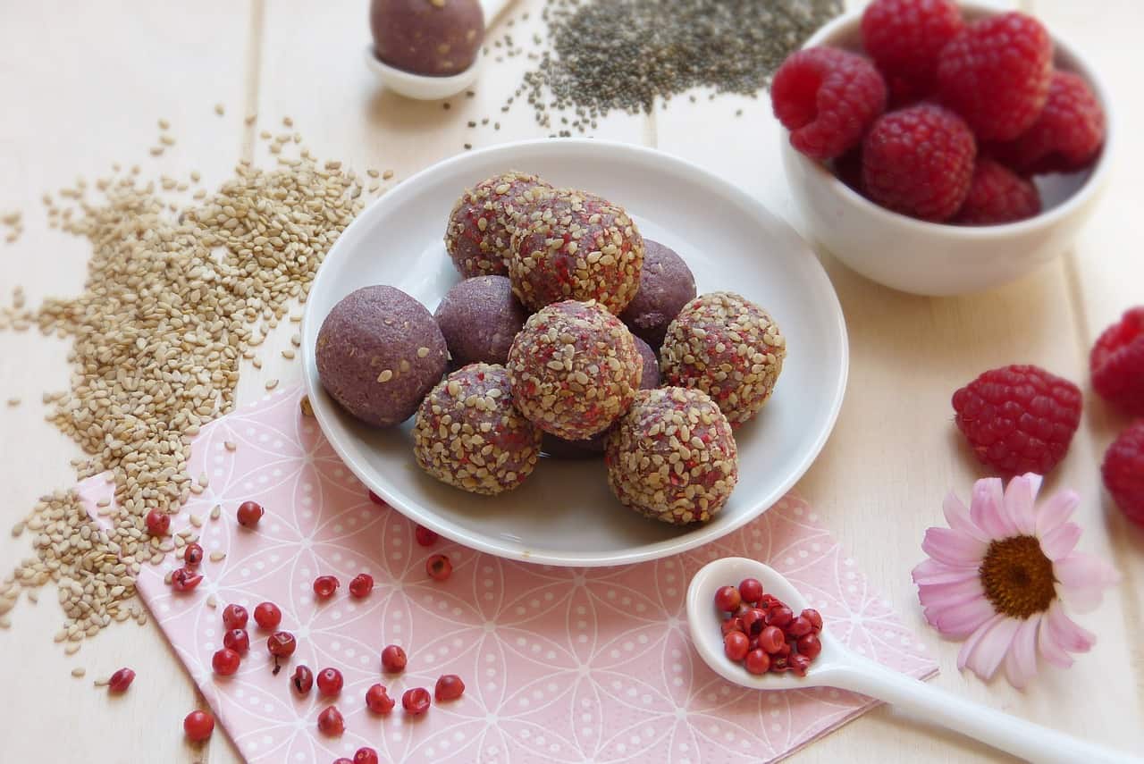 raspberry-energy-bites